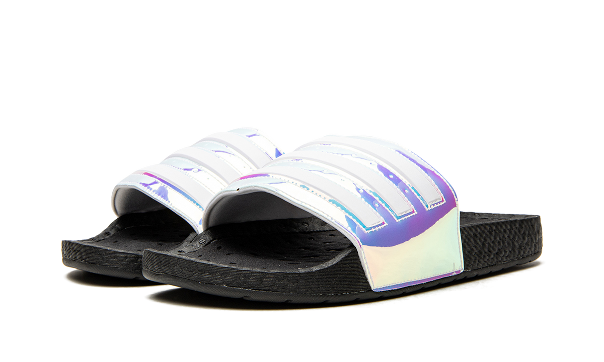 Adilette Boost "Iridescent" FZ2565